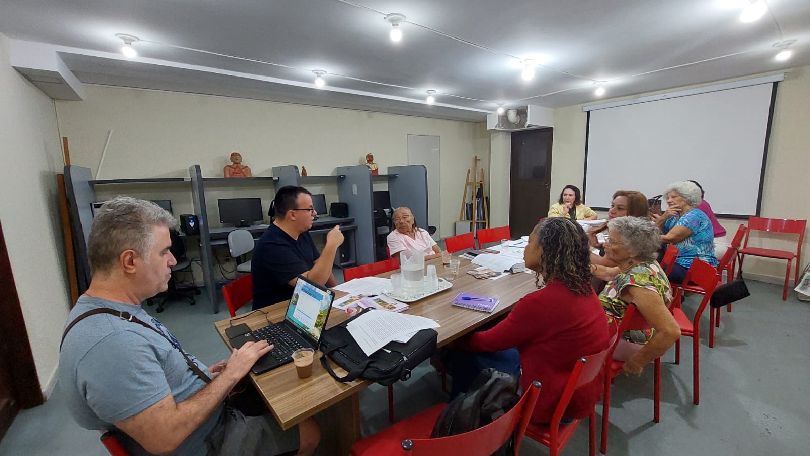 Em Reunião Na ADUFPB, GTPE Apresenta Temas Da Política Nacional E ...